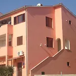 Charming Apartments In Pula