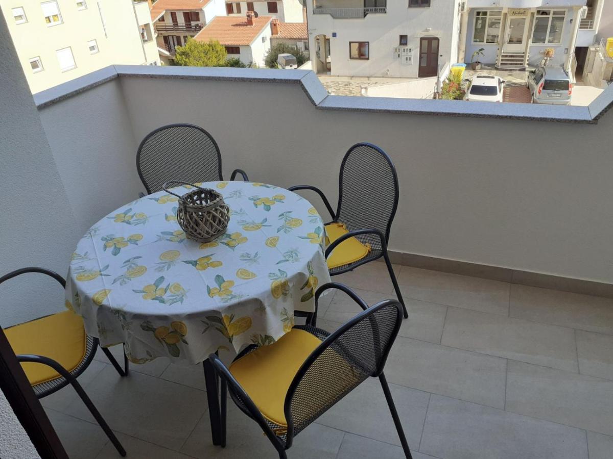 Apartment Charming In Pula