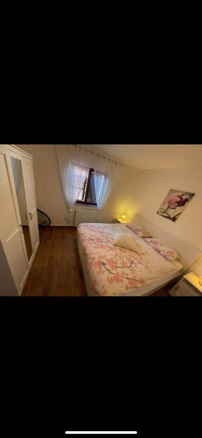 Apartment Charming In Pula