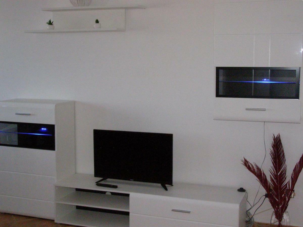 Charming In Apartment *